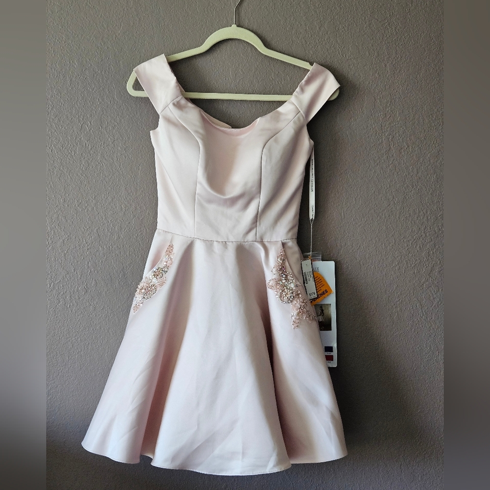 Elegant Off-Shoulder Pink Dress - Picture 2 of 5